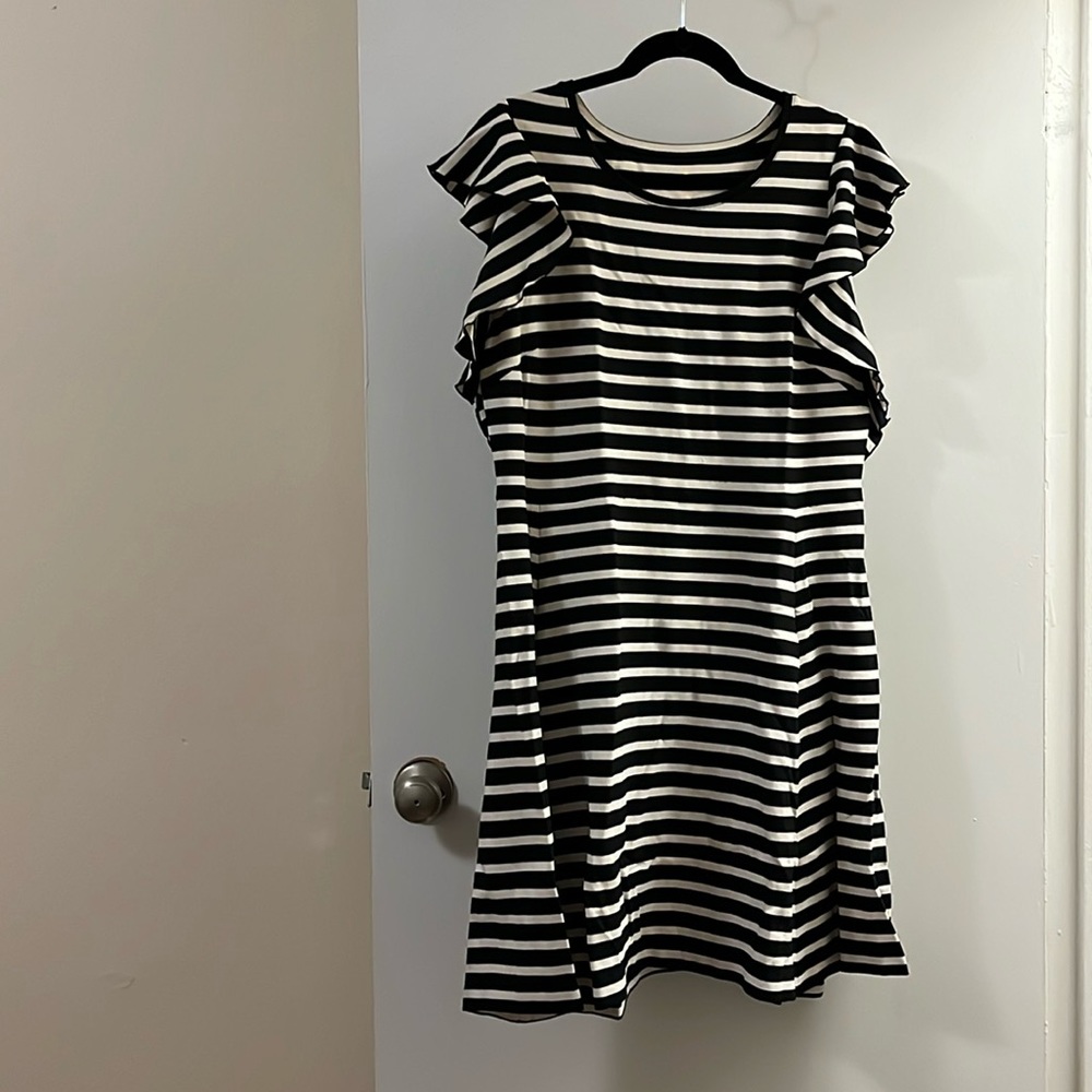 Kate Spade black & white flutter sleeve striped dress size XL